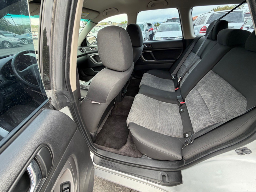 2006 Subaru Legacy Image 8