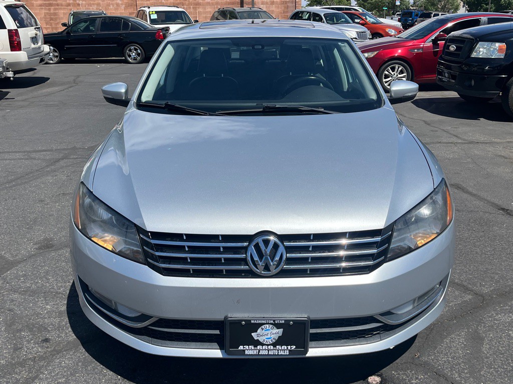 2014 Volkswagen Passat Image 2