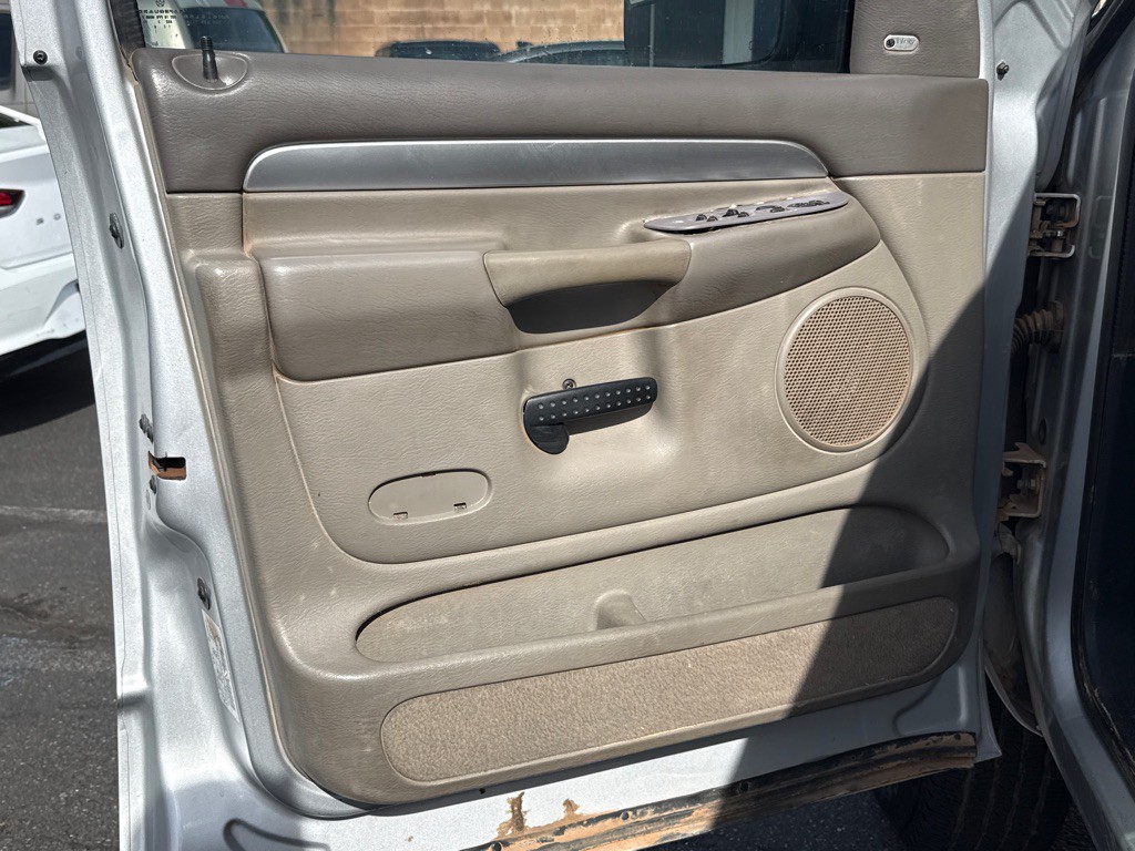 2005 Dodge Ram 2500 Image 11