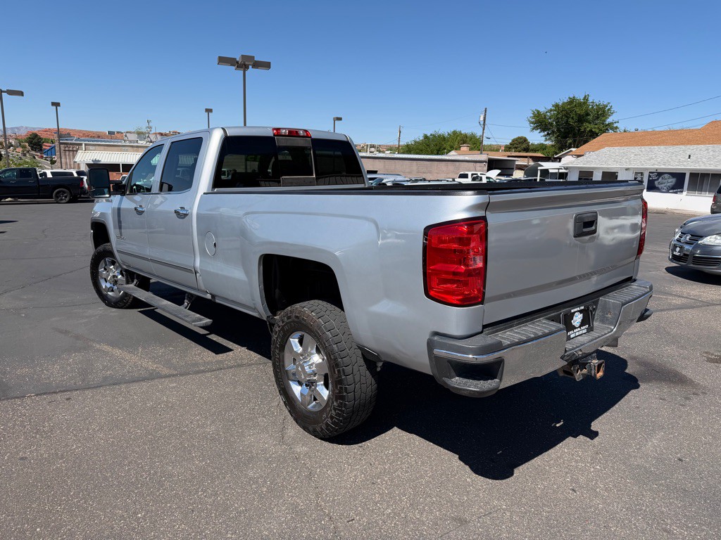 2015 GMC Sierra Image 4