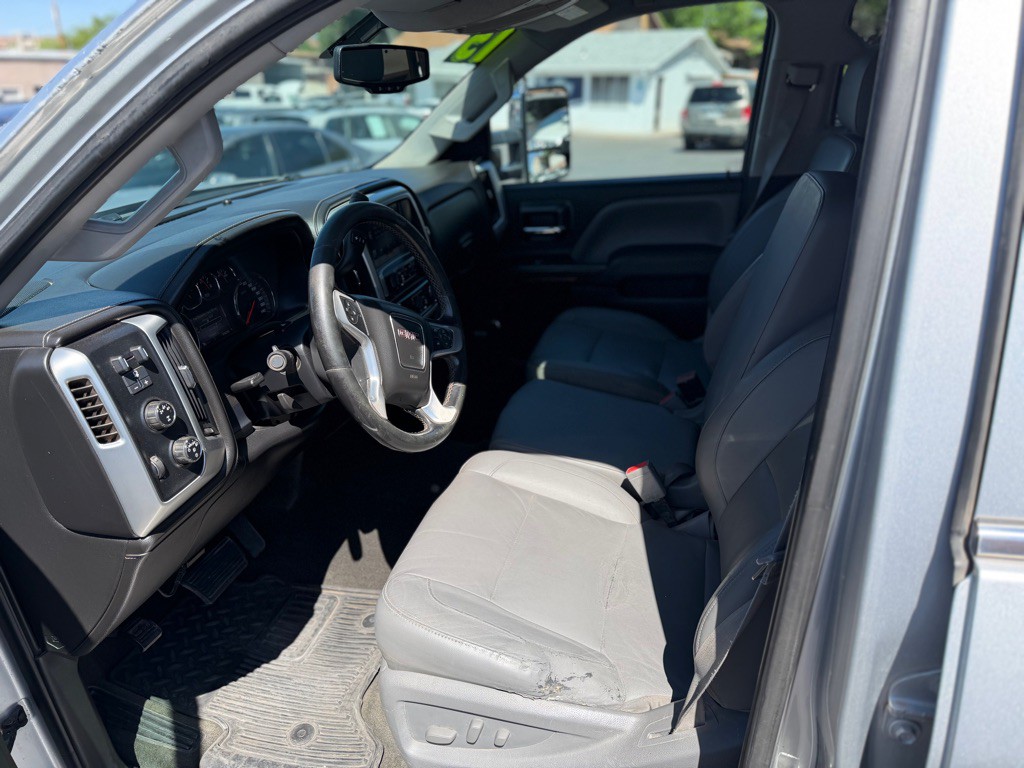 2015 GMC Sierra Image 9