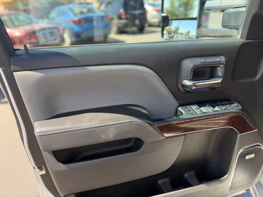 2015 GMC Sierra Image 10