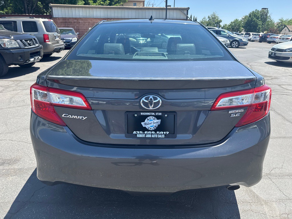2013 Toyota Camry Image 5