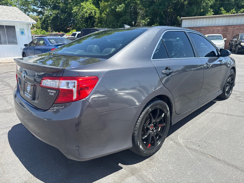 2013 Toyota Camry Image 6