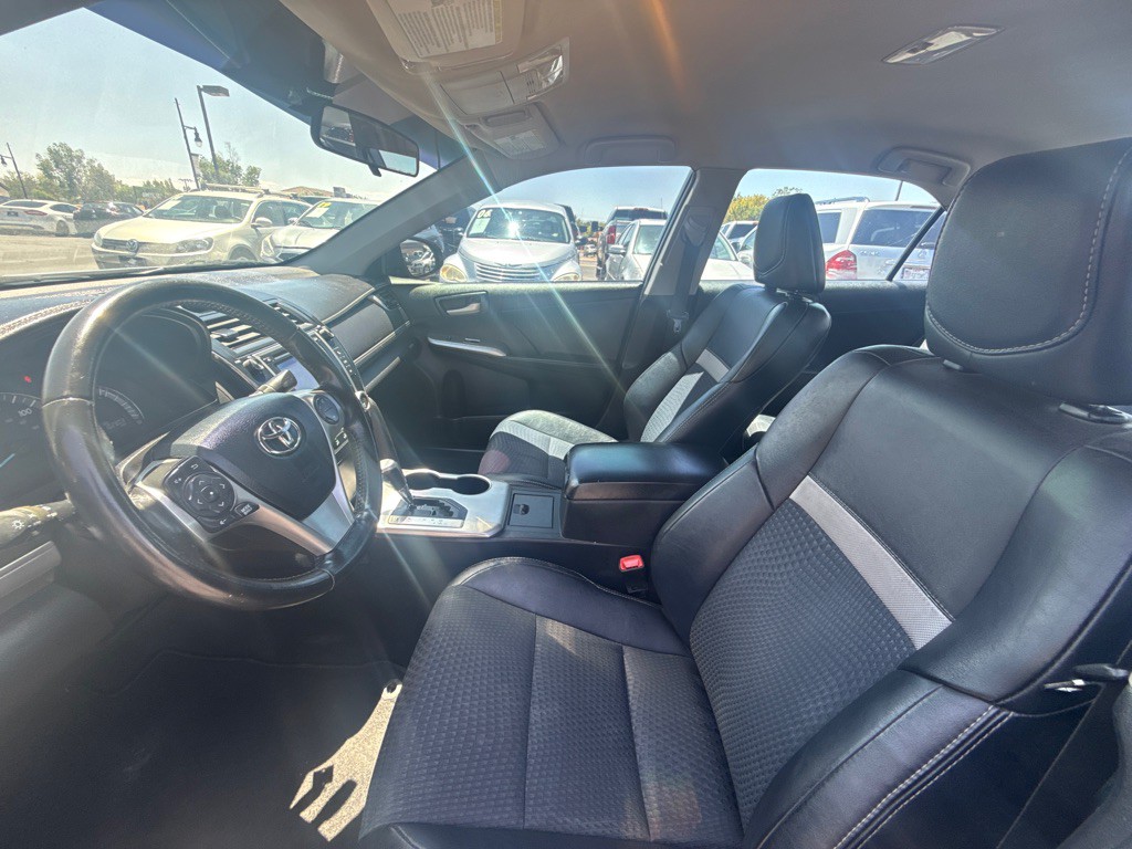 2013 Toyota Camry Image 7
