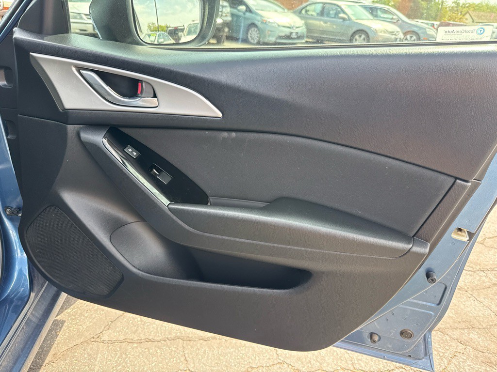 2017 Mazda Mazda3 Image 16