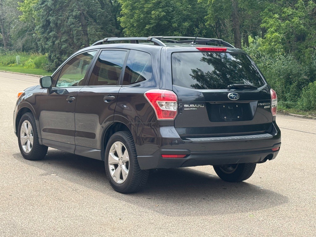 2015 Subaru Forester Image 10