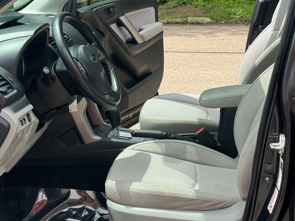 2015 Subaru Forester Image 13