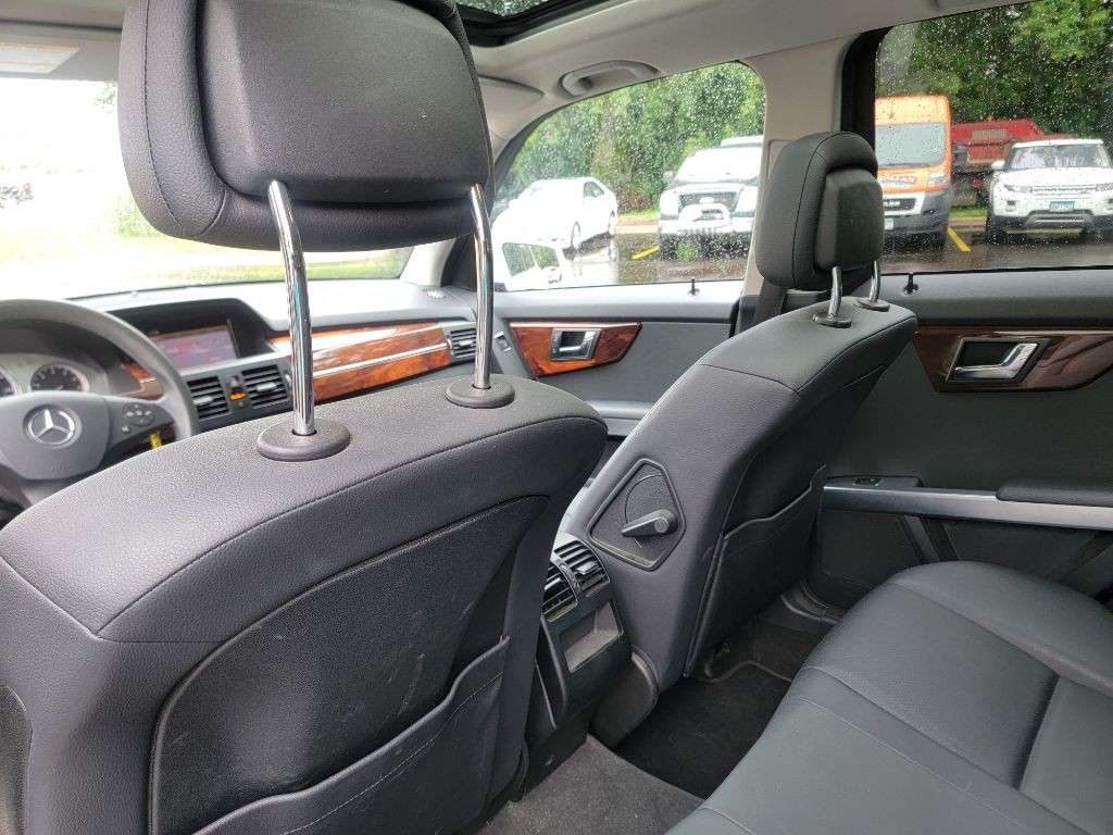 2010 Mercedes-Benz GLK-Class Image 12
