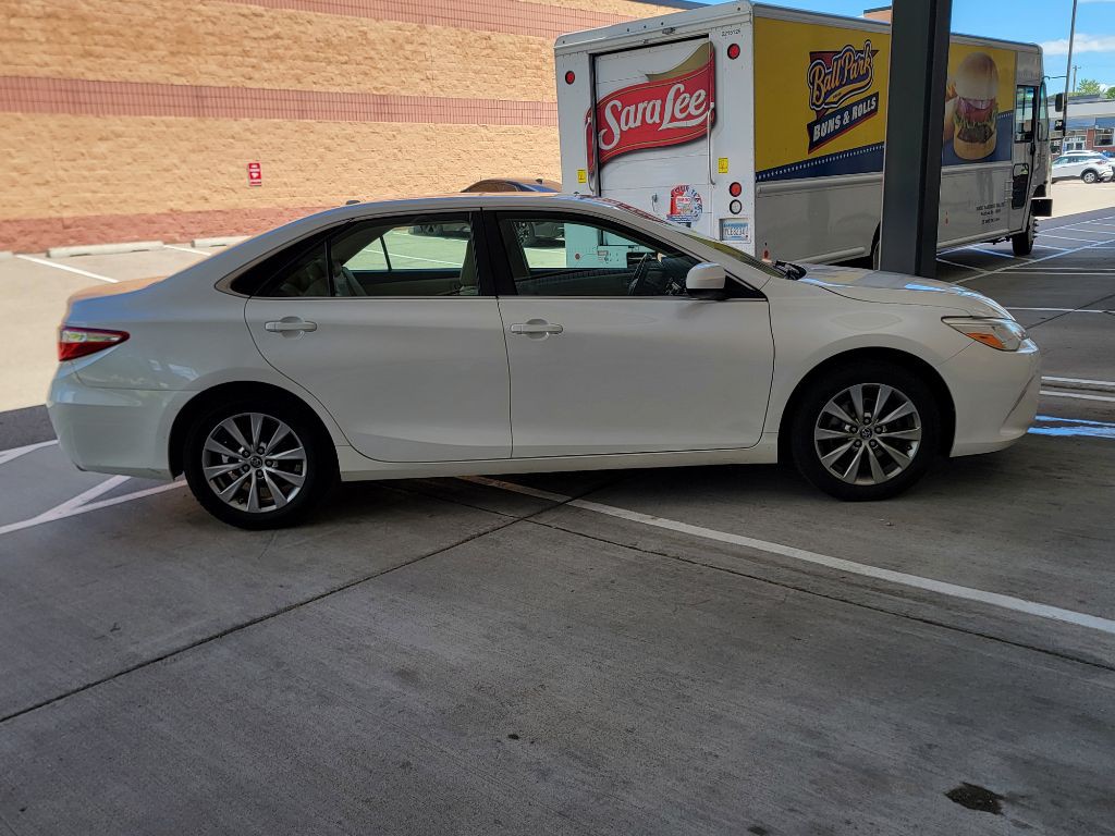 2015 Toyota Camry Image 4