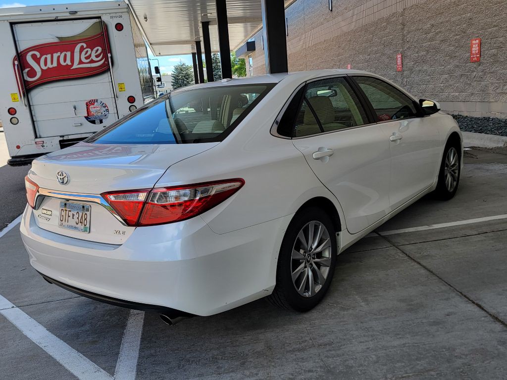 2015 Toyota Camry Image 6