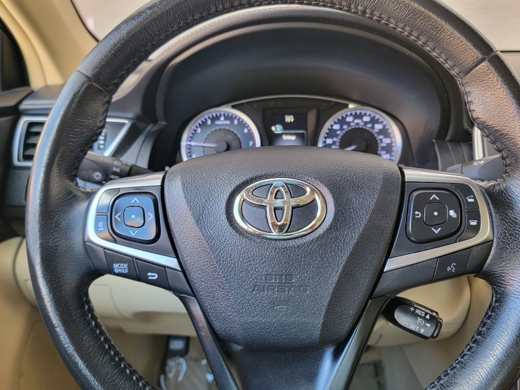 2015 Toyota Camry Image 24