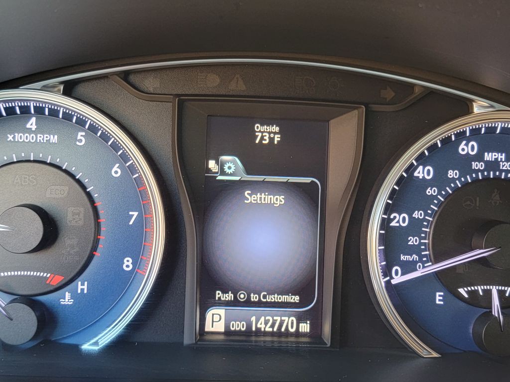 2015 Toyota Camry Image 25