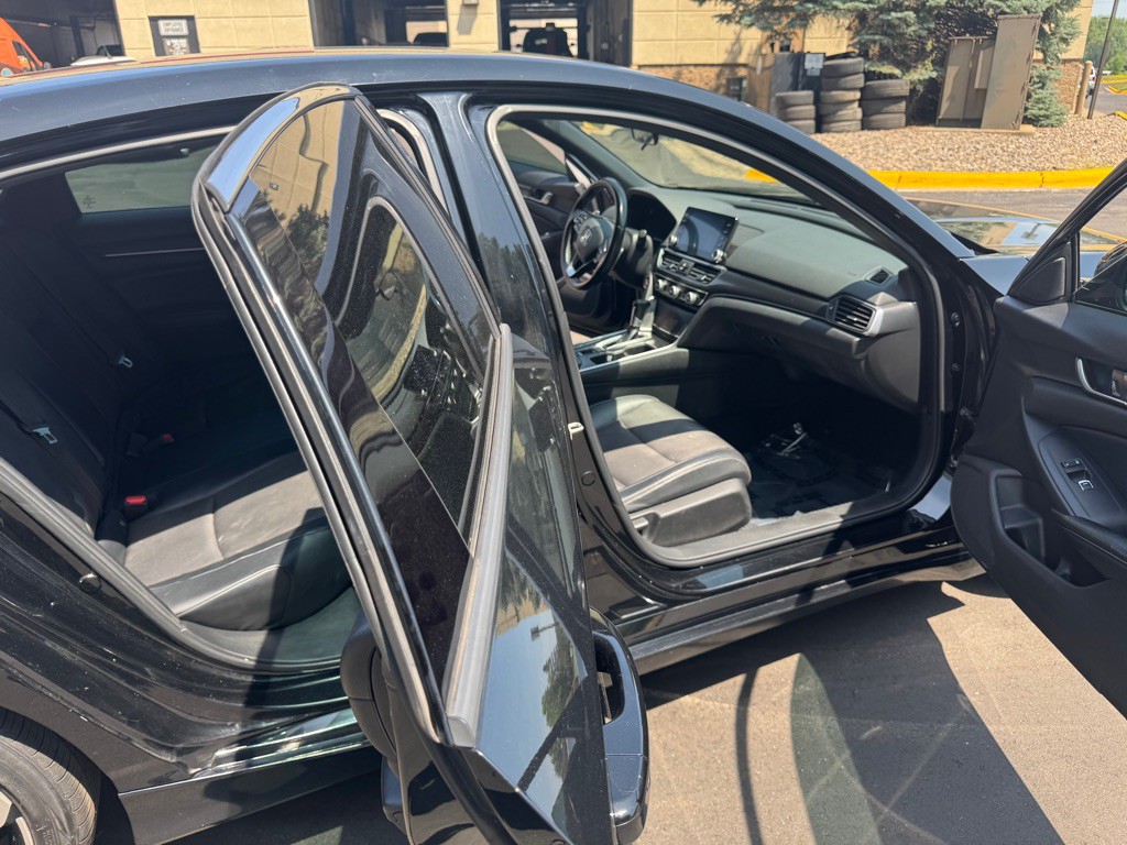2018 Honda Accord Image 11