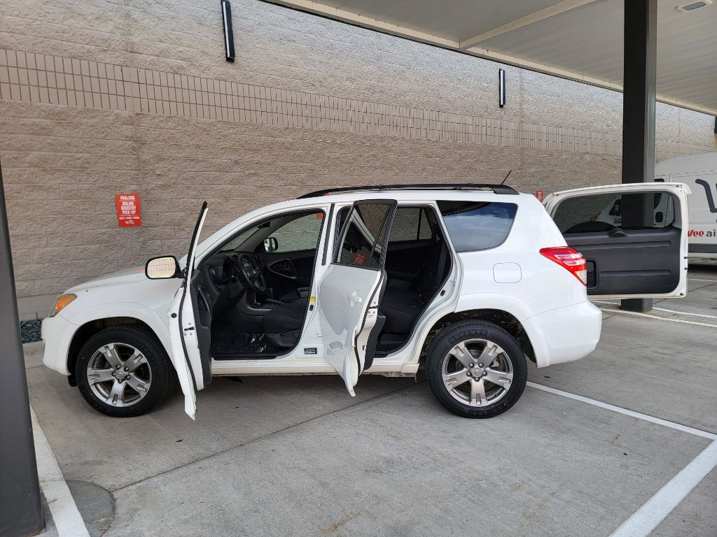 2012 Toyota Rav4 Image 10