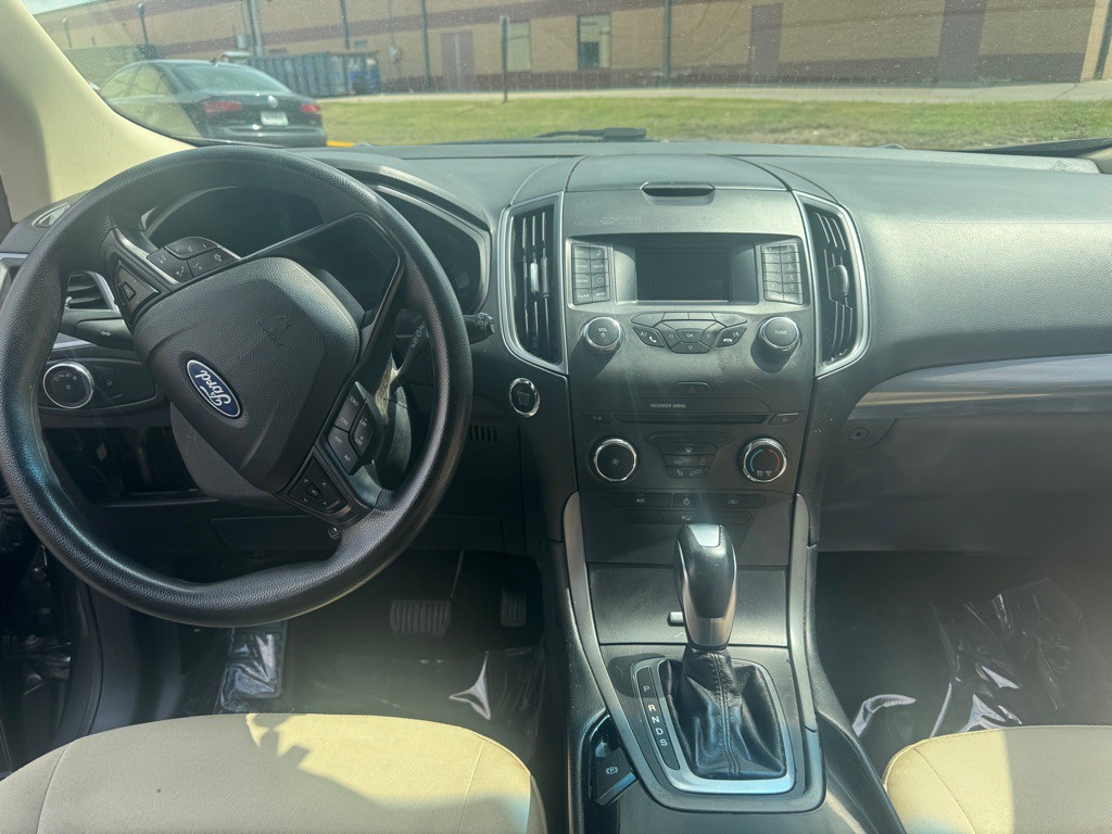 2016 Ford Edge Image 8
