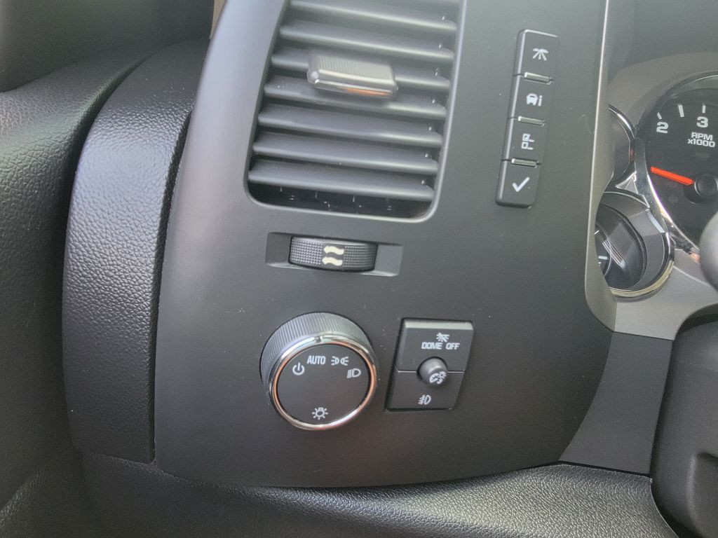 2011 GMC Sierra Image 23