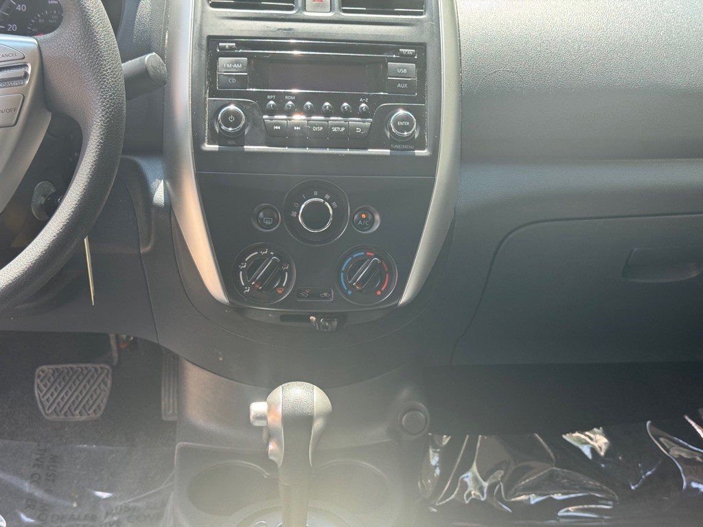 2018 Nissan Versa Image 7