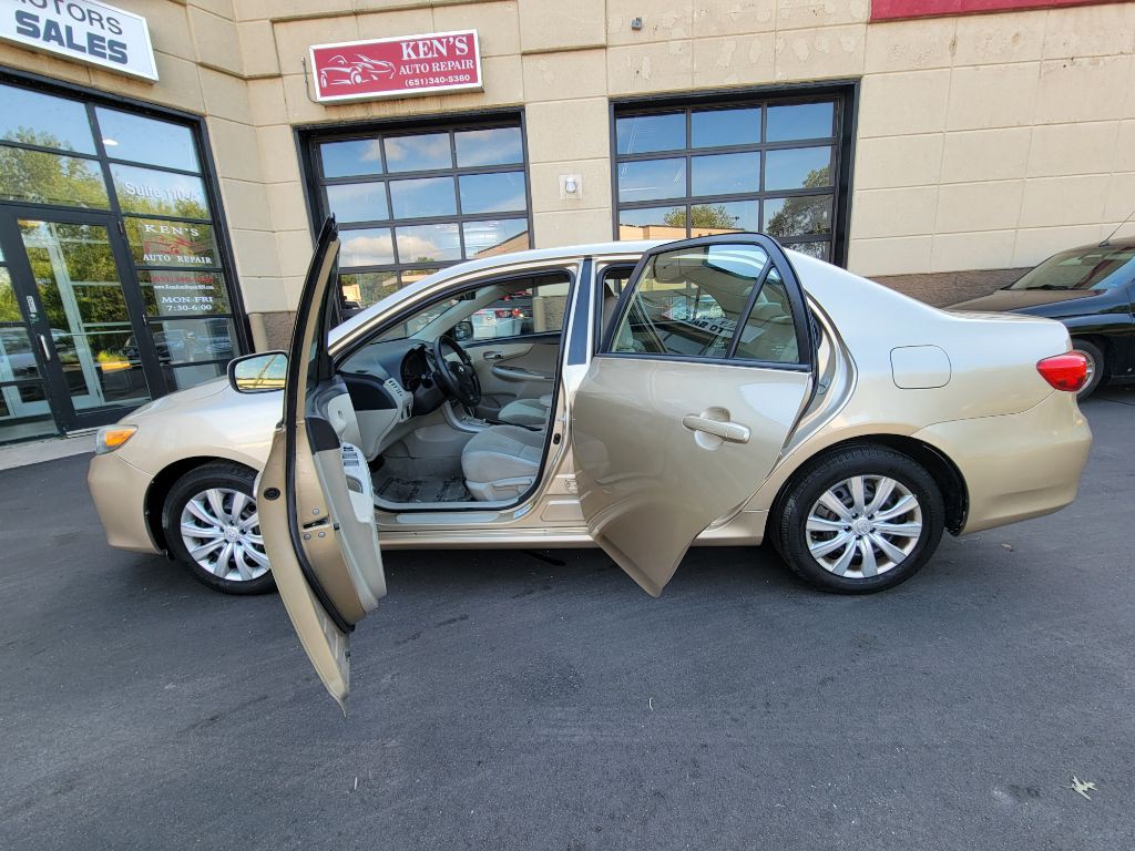 2012 Toyota Corolla Image 9