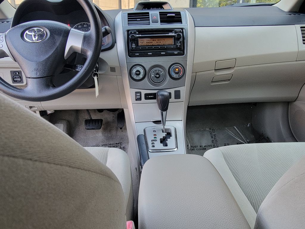 2012 Toyota Corolla Image 10