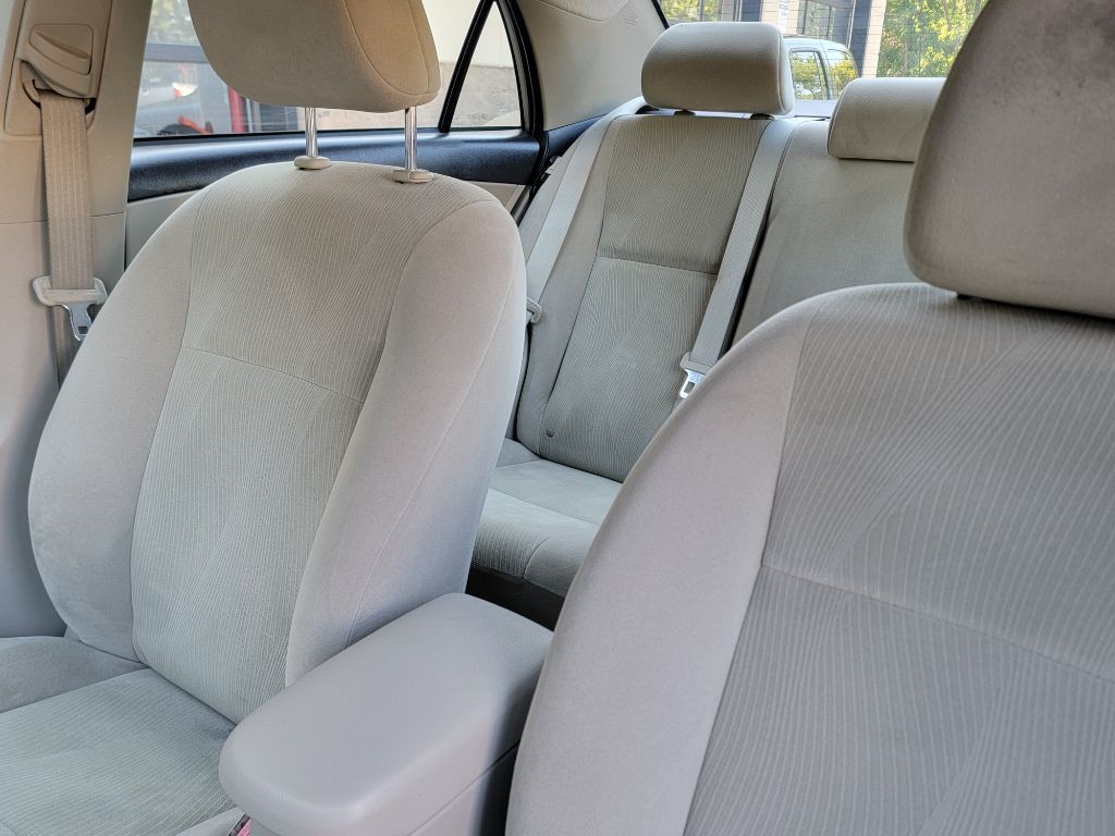 2012 Toyota Corolla Image 12