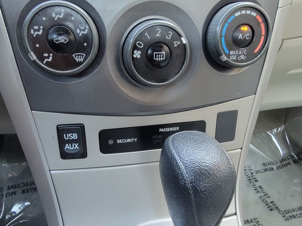2012 Toyota Corolla Image 16