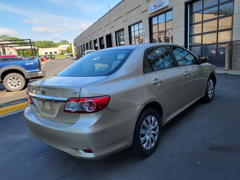 2012 Toyota Corolla Image 7