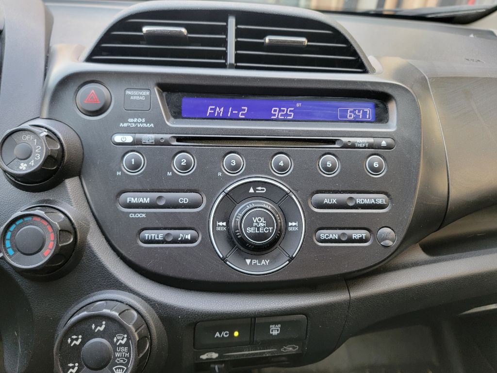 2012 Honda Fit Image 16