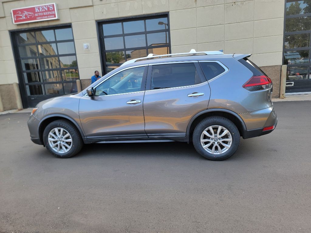 2018 Nissan Rogue Image 4