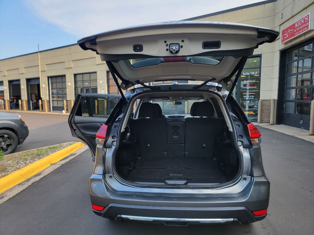 2018 Nissan Rogue Image 10