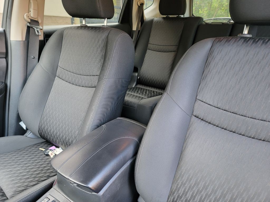 2018 Nissan Rogue Image 14