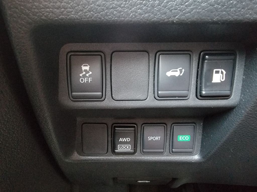 2018 Nissan Rogue Image 22