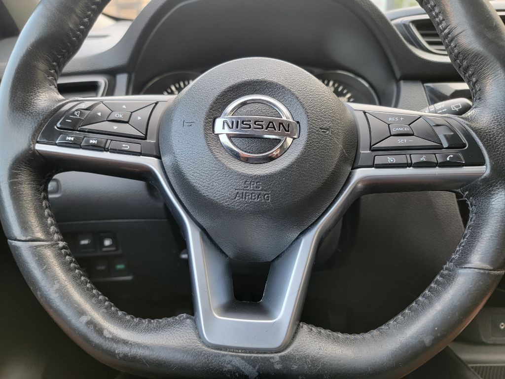2018 Nissan Rogue Image 24