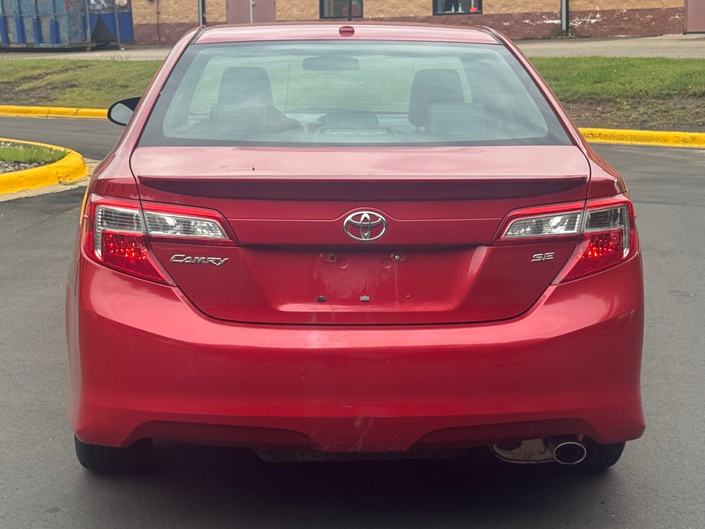 2012 Toyota Camry Image 4