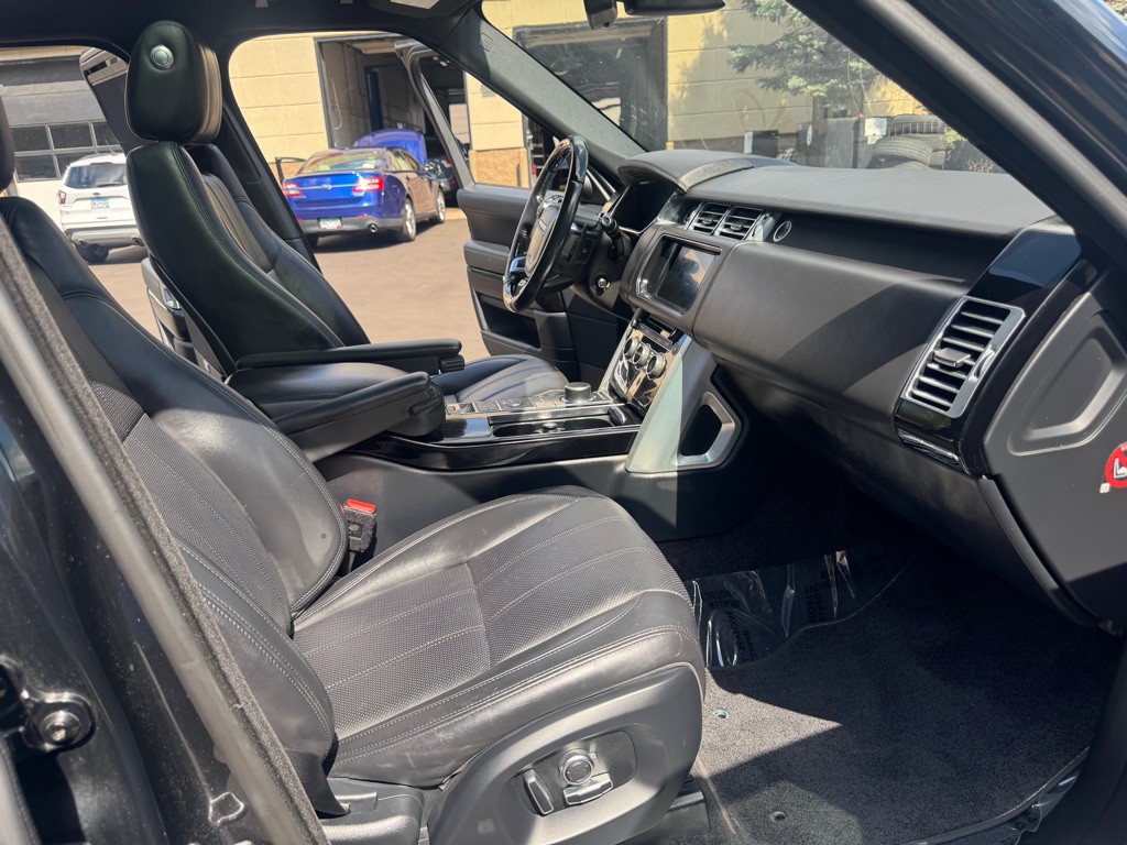 2016 Land Rover Range Rover Image 11