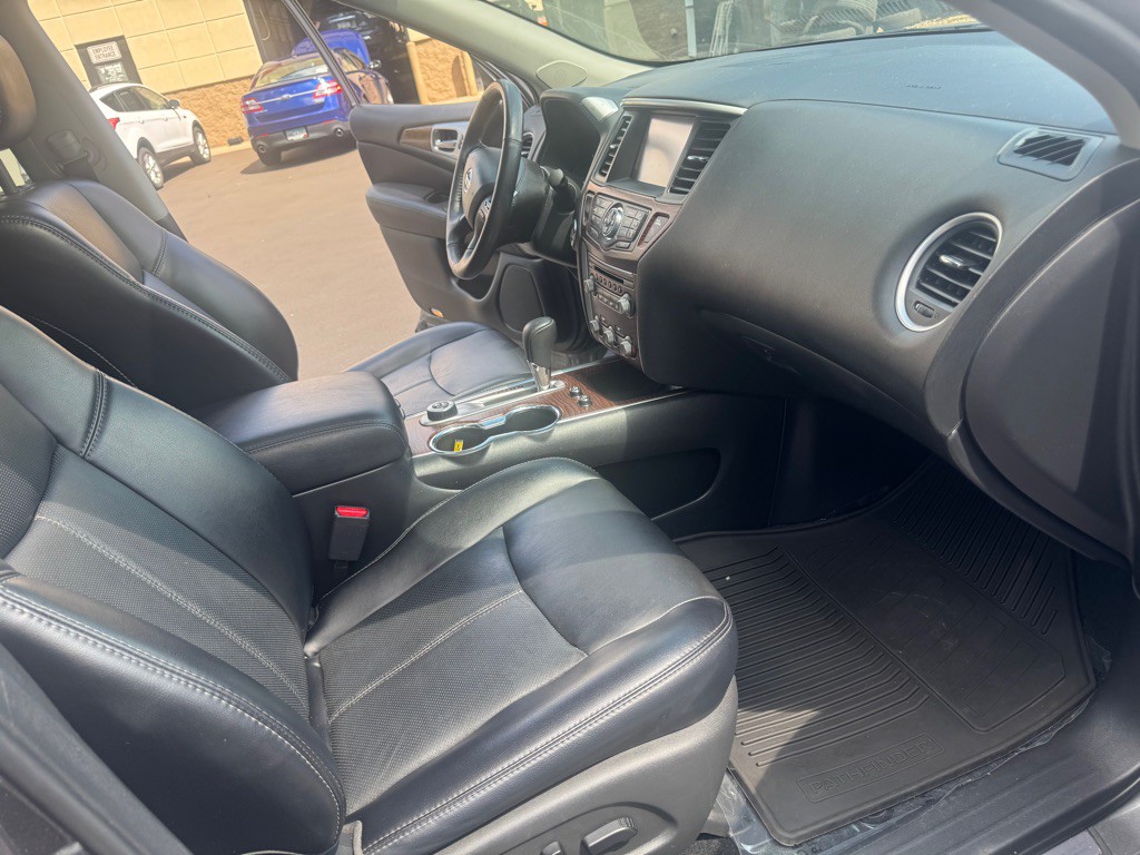 2019 Nissan Pathfinder Image 8