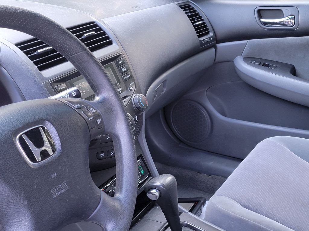 2003 Honda Accord Image 15