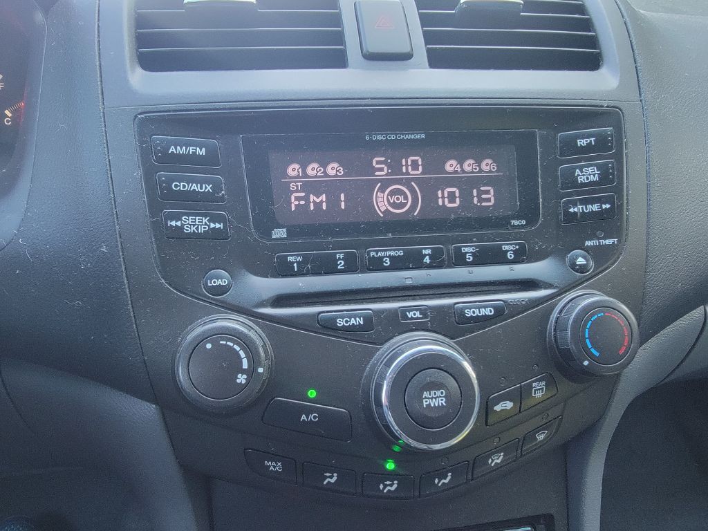 2003 Honda Accord Image 17