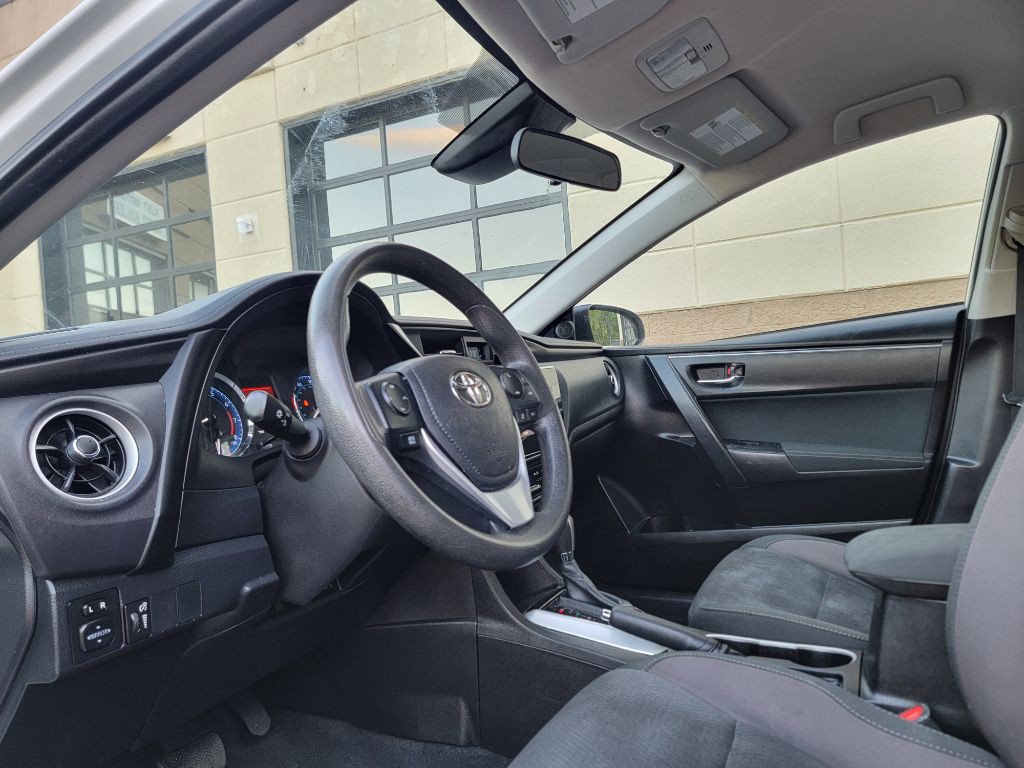 2017 Toyota Corolla Image 13