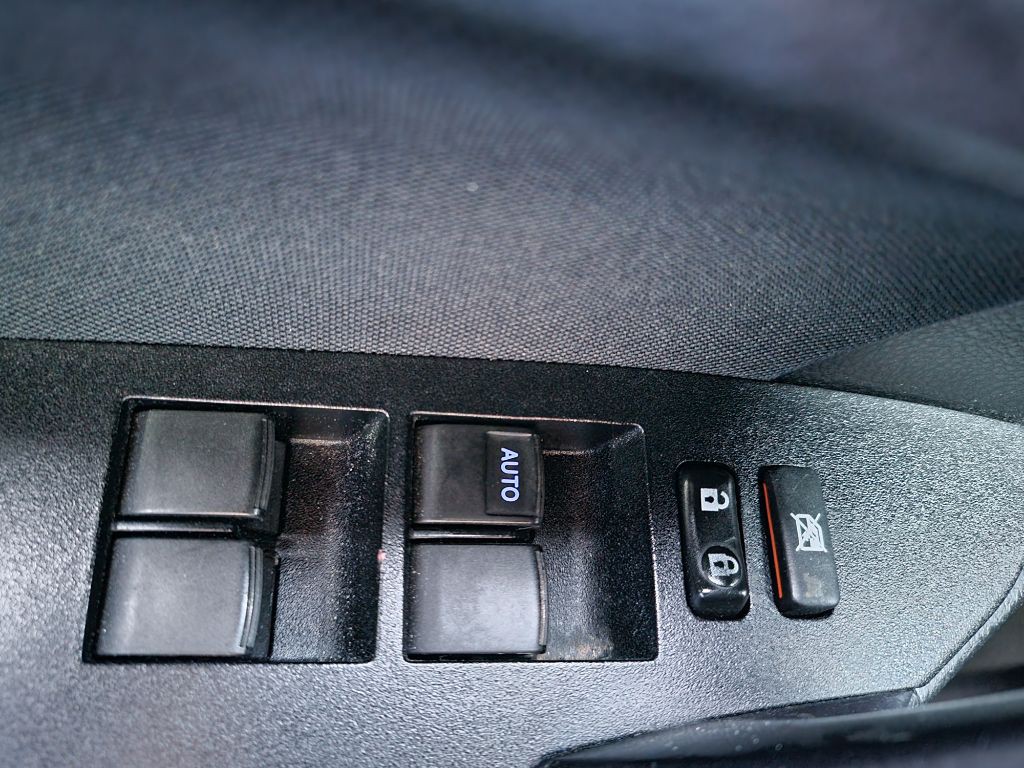 2017 Toyota Corolla Image 14