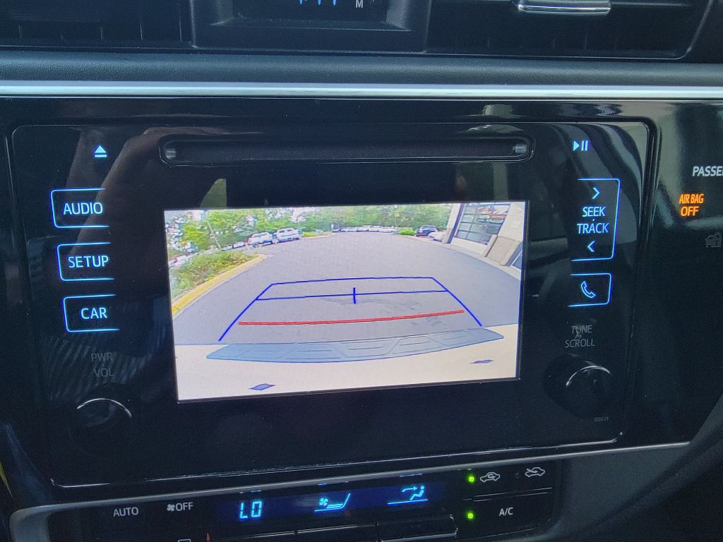 2017 Toyota Corolla Image 16