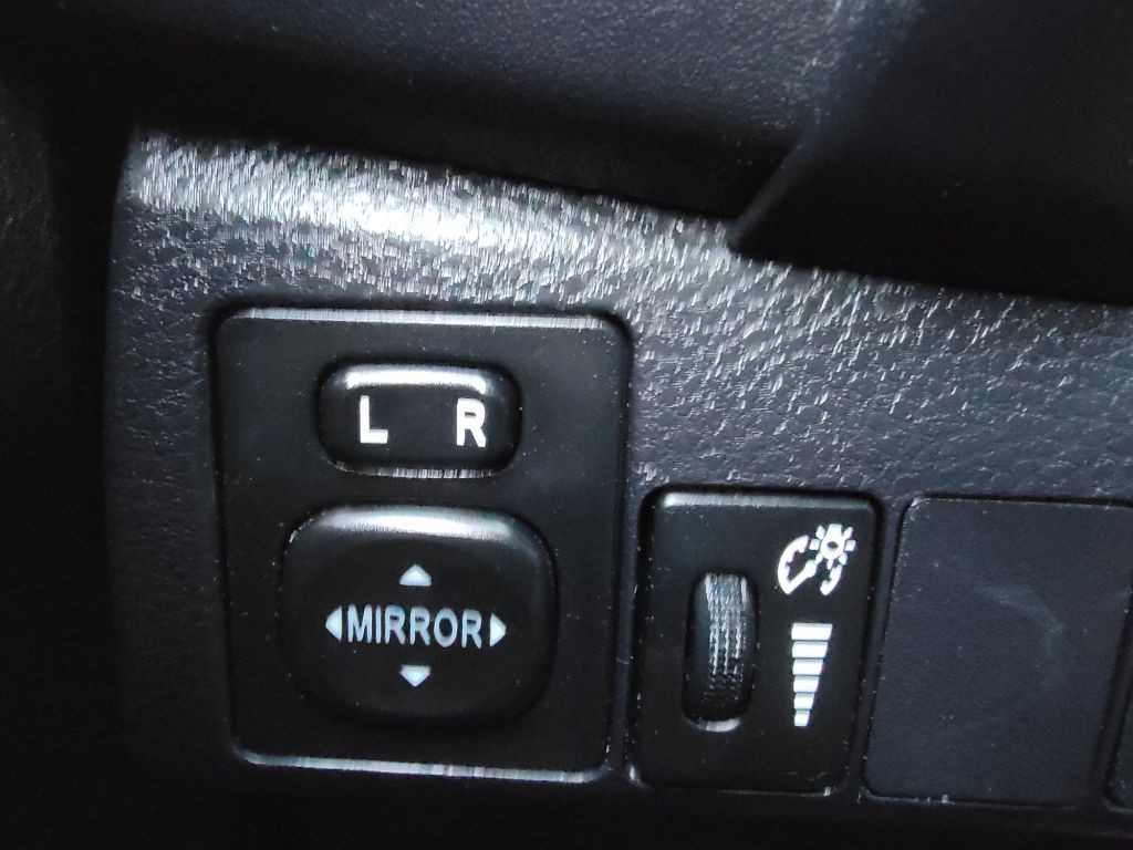 2017 Toyota Corolla Image 18