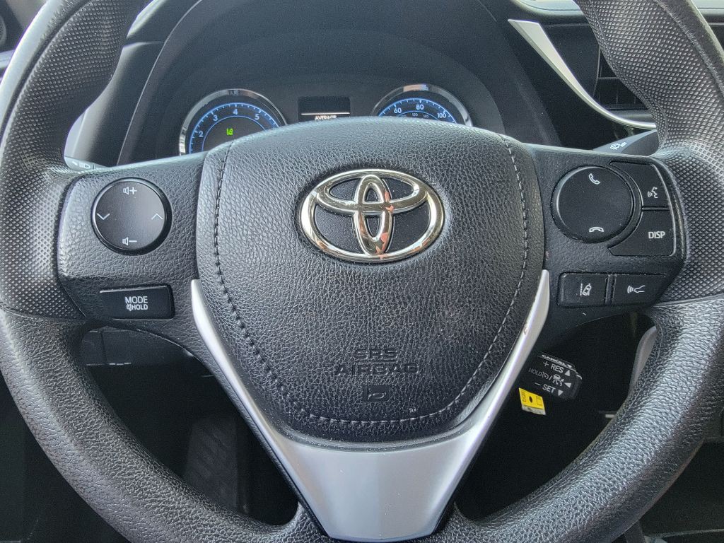 2017 Toyota Corolla Image 19