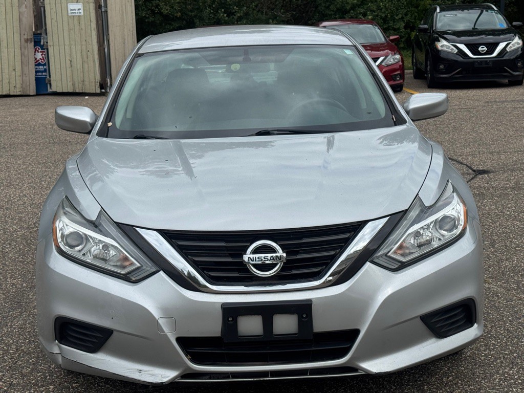 2016 Nissan Altima Image 13