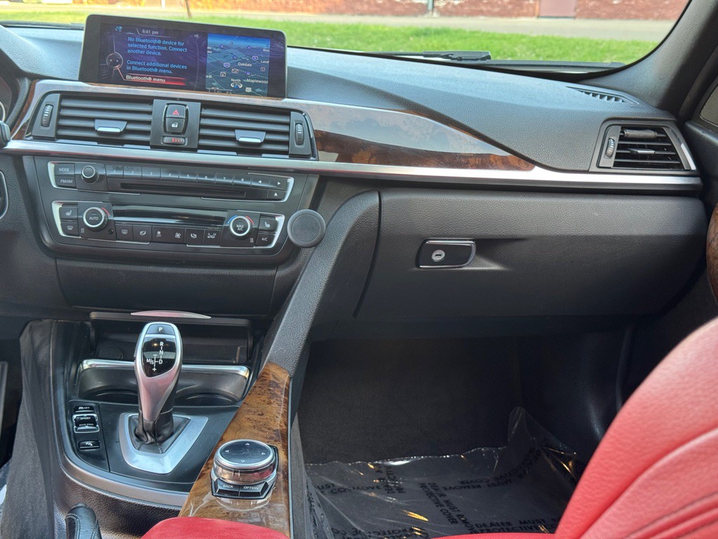2014 BMW 3 Series Image 7