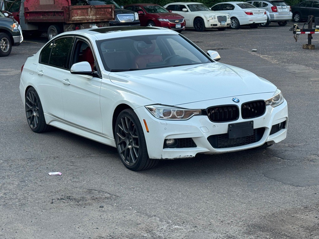 2014 BMW 3 Series Image 14