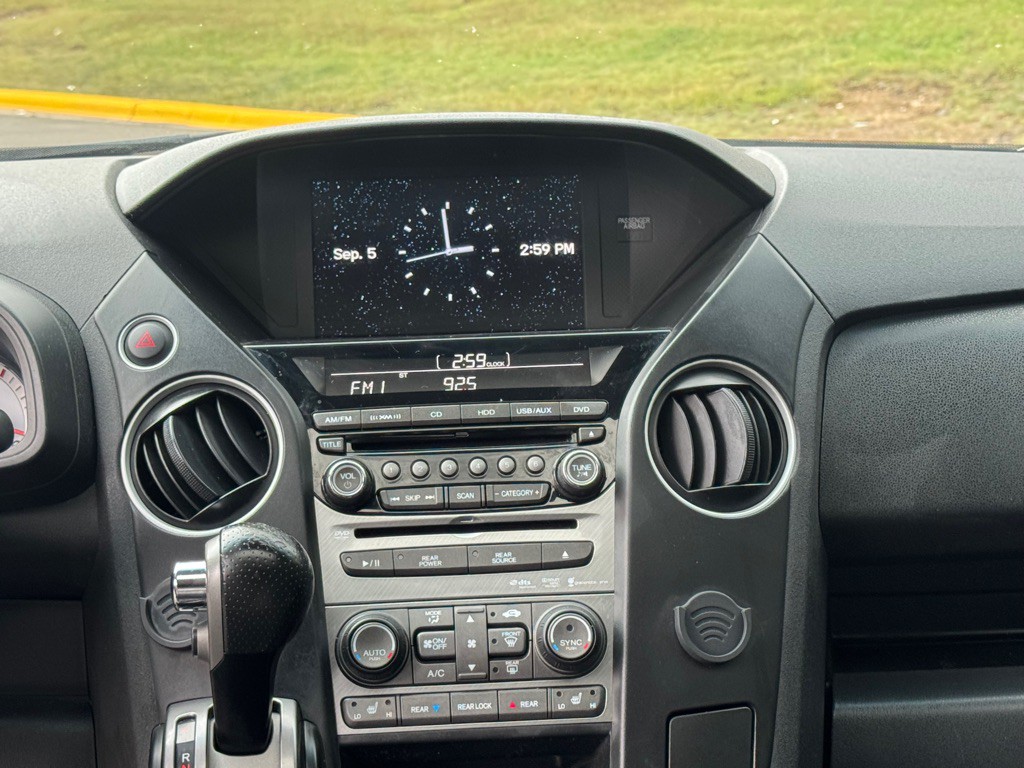 2015 Honda Pilot Image 8