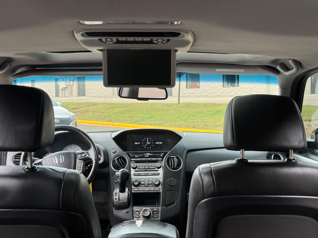 2015 Honda Pilot Image 9