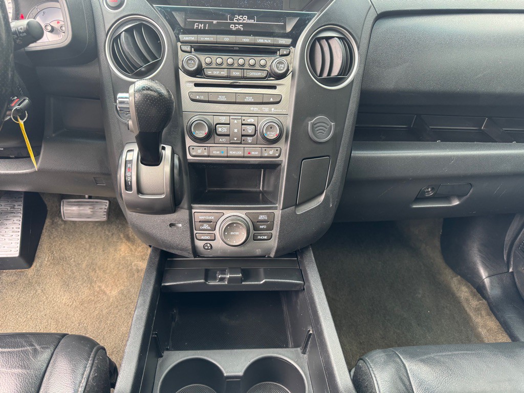 2015 Honda Pilot Image 12