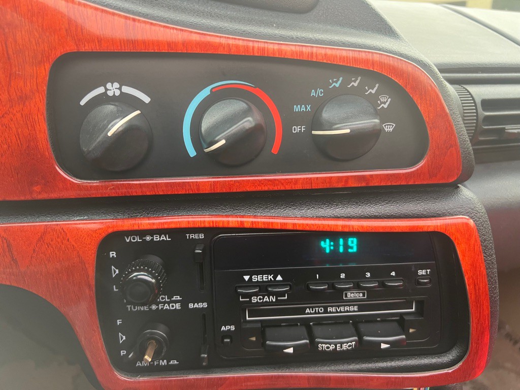 1995 Chevrolet Camaro Image 11